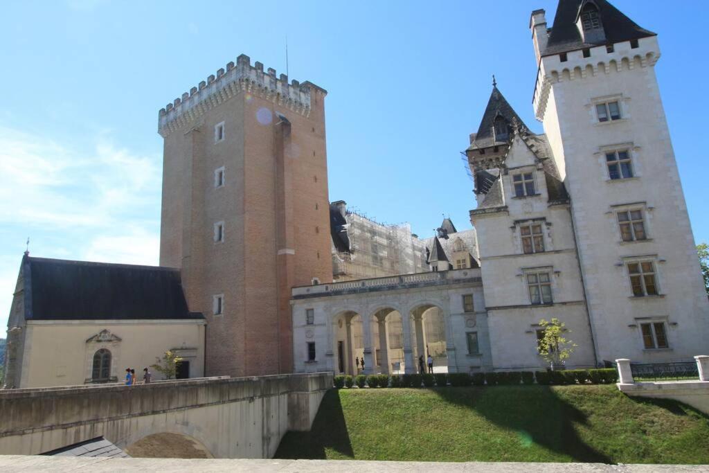 Quartier Historique Du Chateau Bel Appt Meuble Pau Buitenkant foto